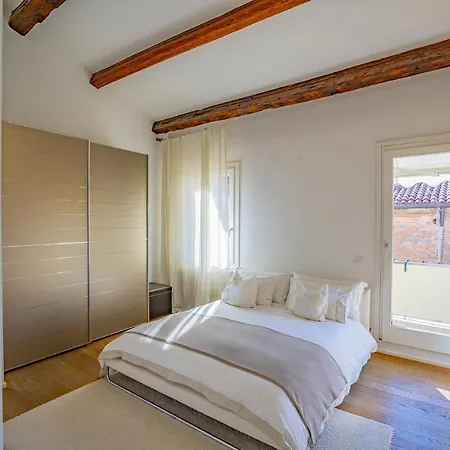 Colleoni With 2 Superb Terraces *