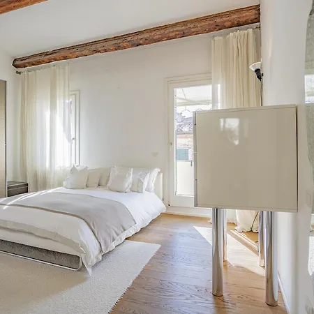 Apartment Colleoni With 2 Superb Terraces