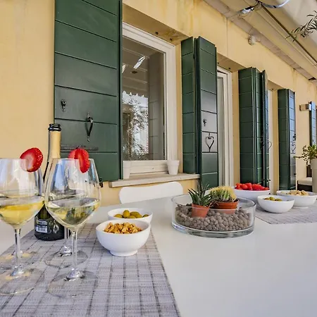 Colleoni With 2 Superb Terraces