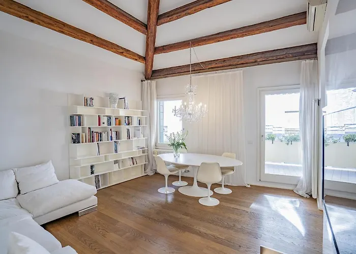 アパート Colleoni With 2 Superb Terraces