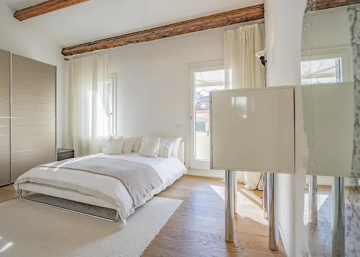 アパート Colleoni With 2 Superb Terraces