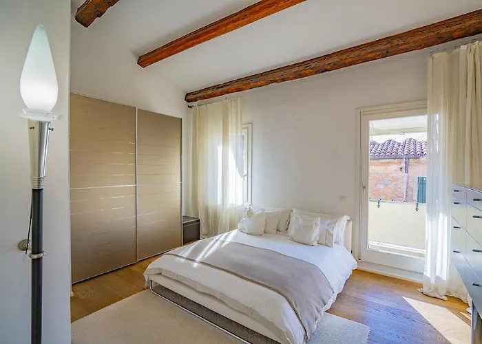 Colleoni With 2 Superb Terraces *