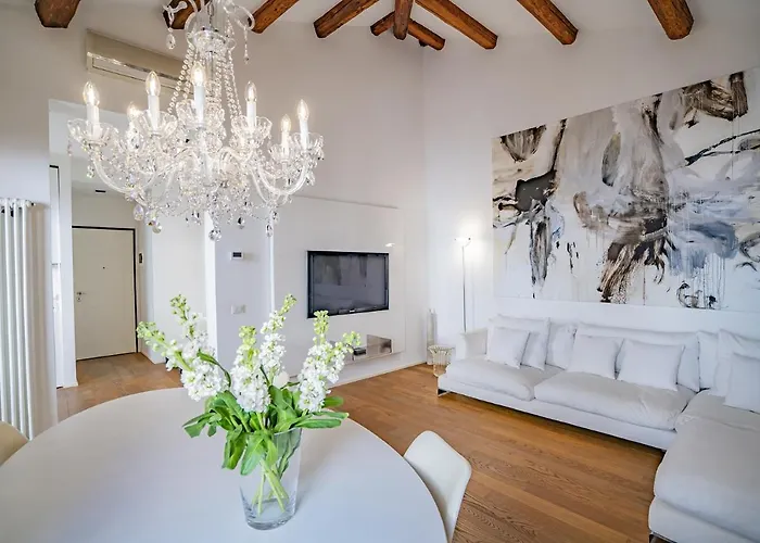 Colleoni With 2 Superb Terraces *