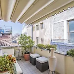 Colleoni With 2 Superb Terraces Διαμέρισμα *